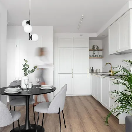 Cosmo Apartament غدينيا